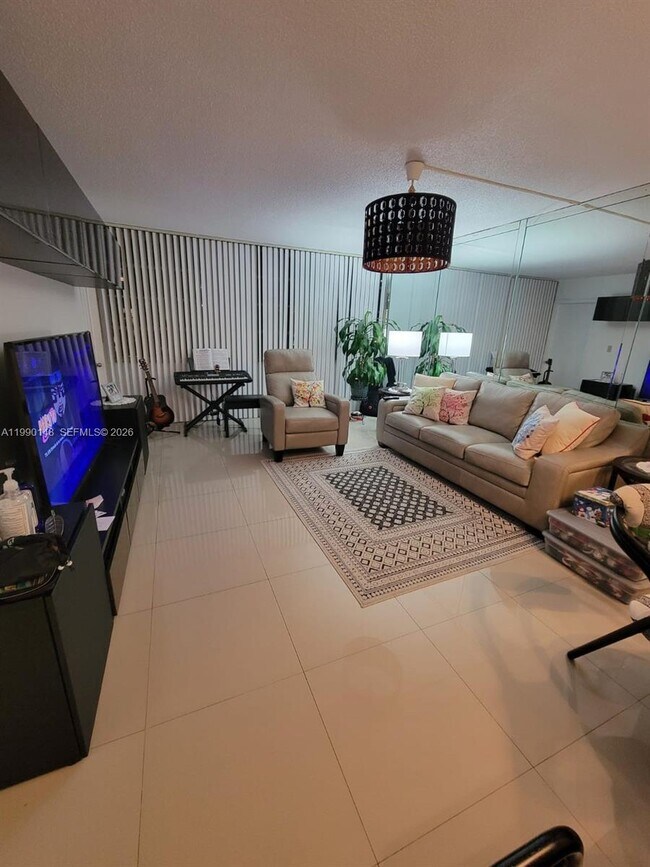 Foto del edificio - 1825 S Ocean Dr