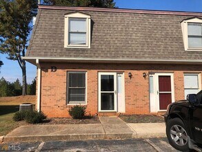 Building Photo - 3925 Mountain View Rd