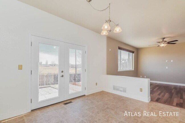 Foto del edificio - 430 Winebrook Way