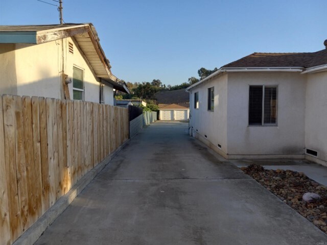 Building Photo - 5922 San Miguel Rd