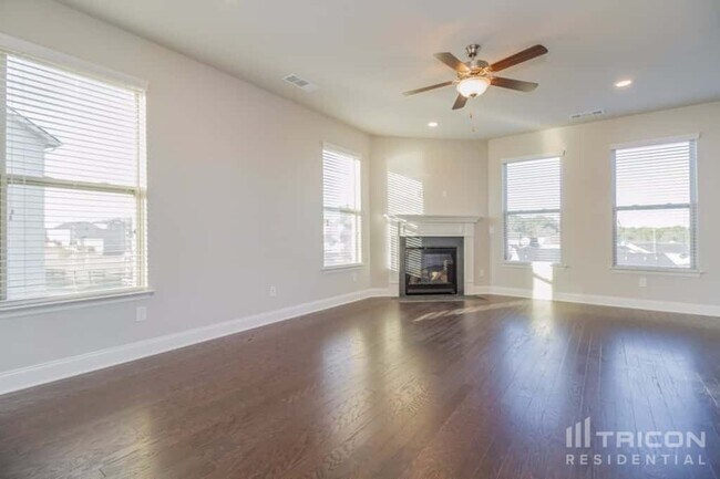 Foto del edificio - 3017 Montrose Lane Spring Hill TN