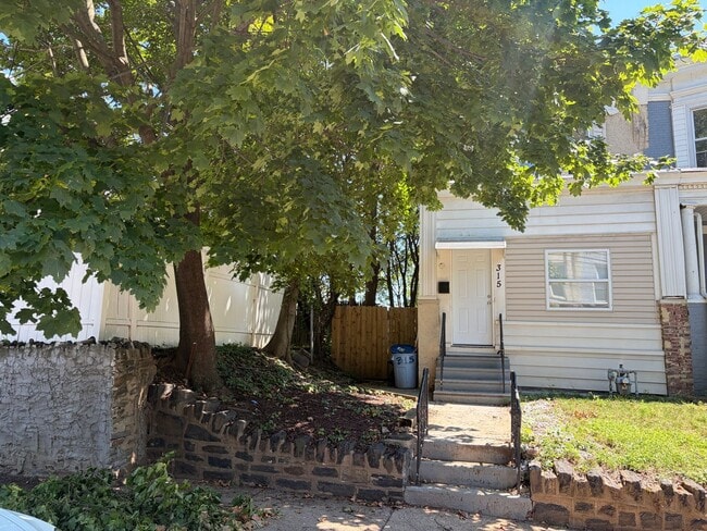 Photo - 315 S 6th Street House