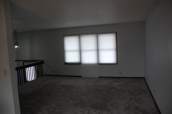 Living Room - 4208 Prairie Hills Rd