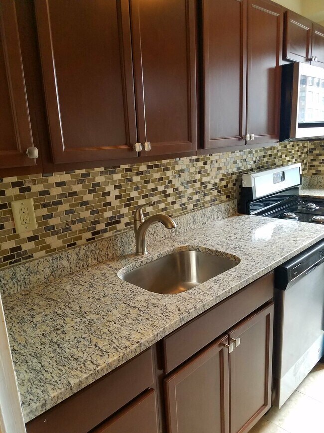 Foto del edificio - 225 St Pauls Ave