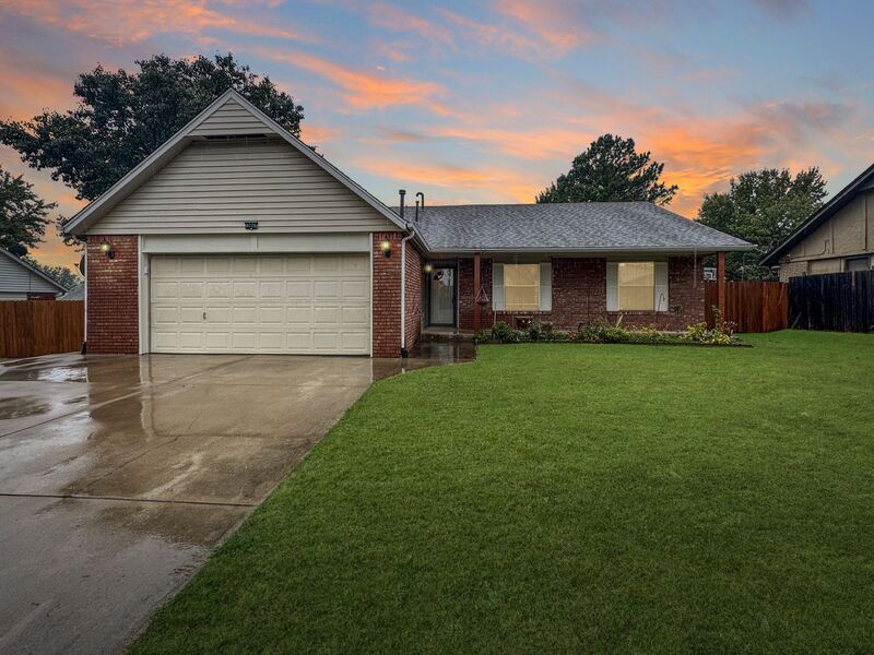 Foto principal - 8020 S 88th E Ave