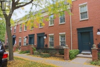Building Photo - 144 Hibernia St