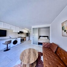 Building Photo - 1540 Haro St