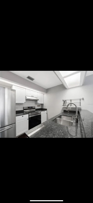 Building Photo - 2340 Sun Valley Cir