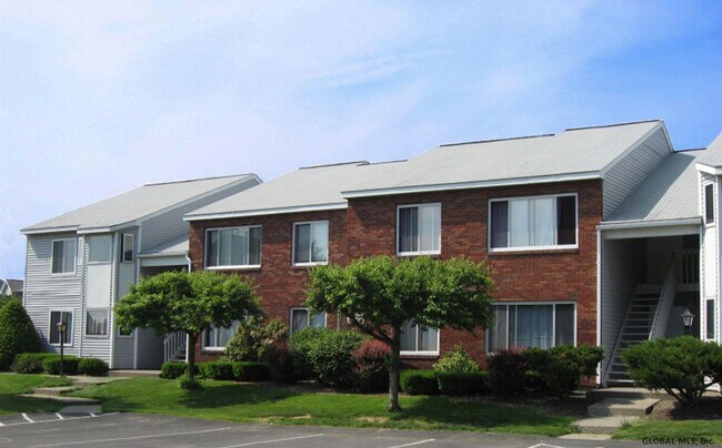 Building Photo - 1 US-1