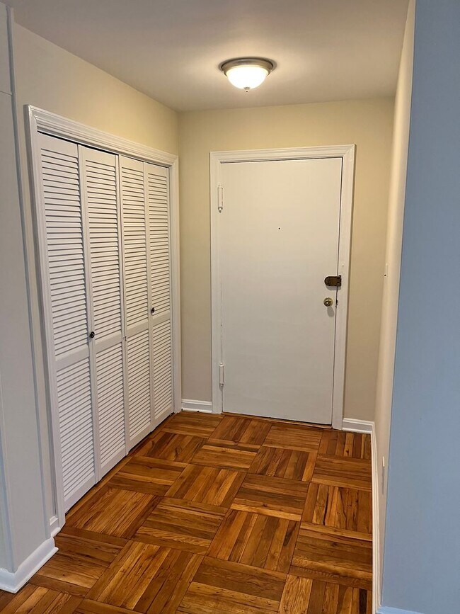 Photo - 6510 Potomac Ave Apartment