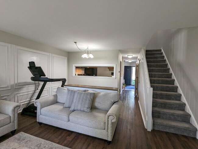 Foto del edificio - 28 Arbordale Ct