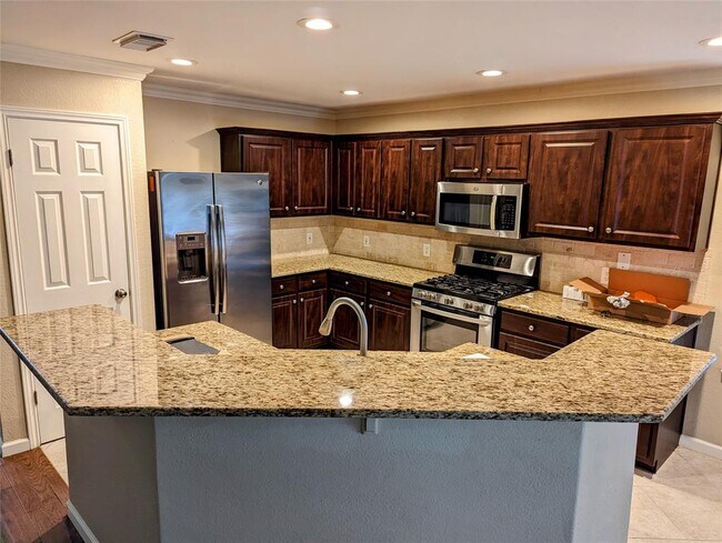 Building Photo - 8007 Forbsdale Dr