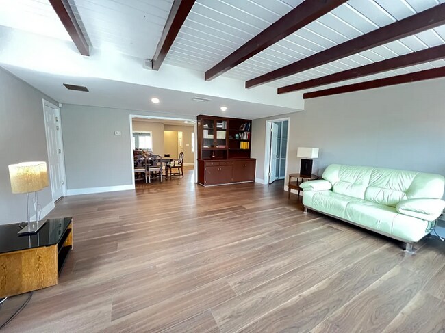 Foto del edificio - 139 E Dexter St