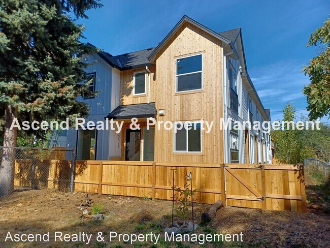 Foto del edificio - 2 br, 2.5 bath House - 5321 NE 14th Pl