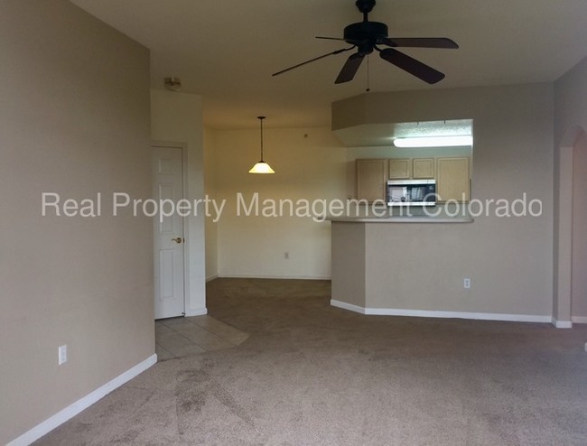 Building Photo - Wonderful 2 Bedroom Condo in Windmill Creek!