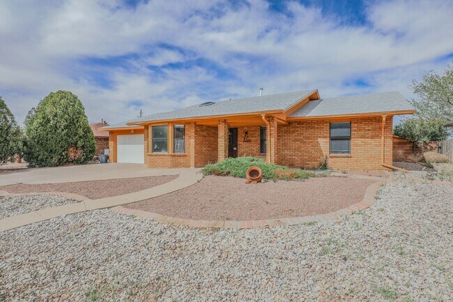 Foto del edificio - 3 Bedroom 2 Bath Home