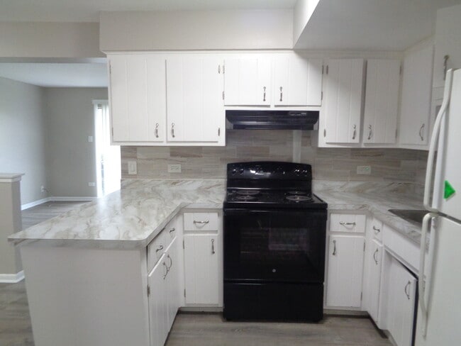 Foto del edificio - 6045 Marshall Ave