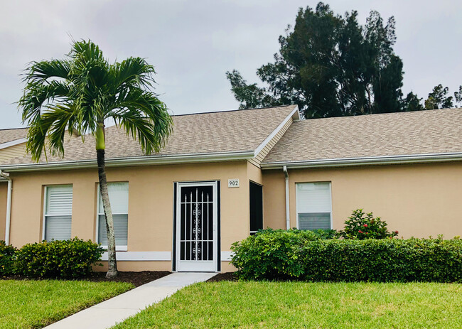 Building Photo - 16840 Sanibel Sunset Ct