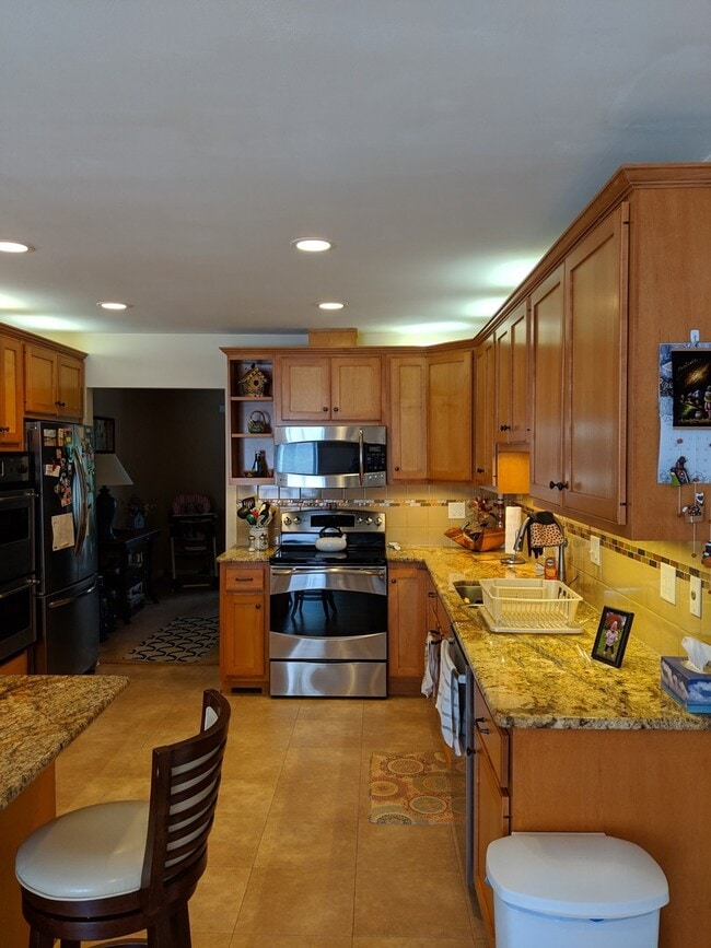 Building Photo - Toftrees 3 bedroom, 2.5 bathroom townhome