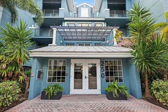 Foto del edificio - 250 NE 3rd Ave