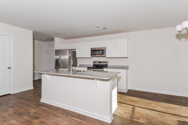 Building Photo - 170 Beckett Ln