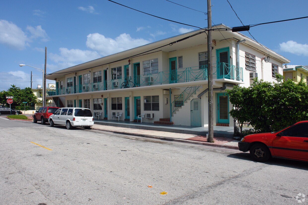 Building Photo - 300 76th St