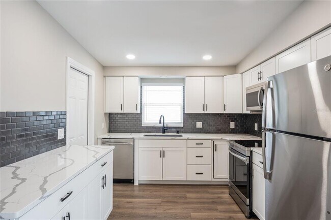 Building Photo - 8716 78th Pl