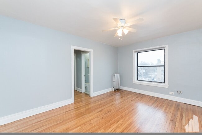 Building Photo - 4600 N Beacon St