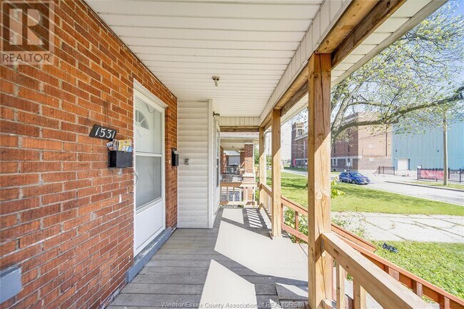 Photo du bâtiment - 1531 Windsor Ave