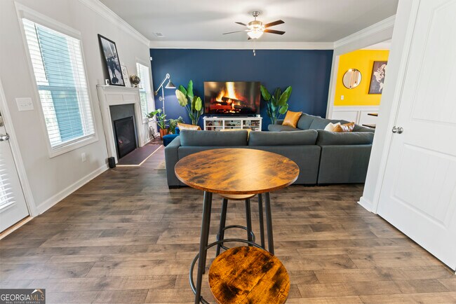 Foto del edificio - 705 River Rock Ct