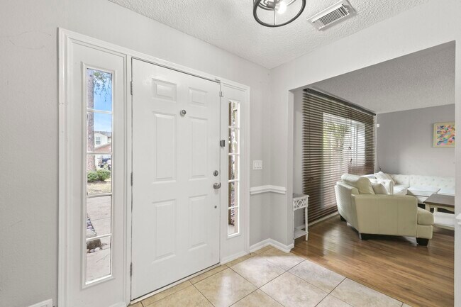 Foto del edificio - 630 Hawthorn Pl