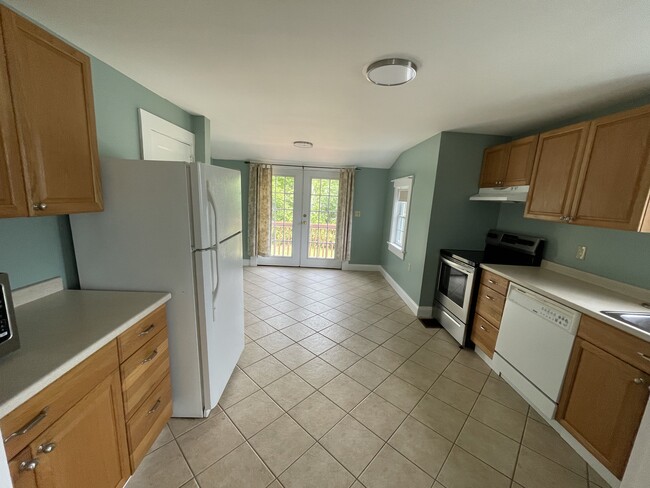 Kitchen - 268 Silver Rd