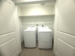 Building Photo - 1520 Crowson Rdg