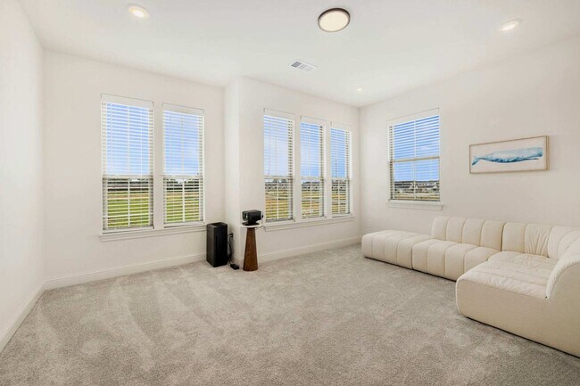 Foto del edificio - 1505 W Whitney Ln