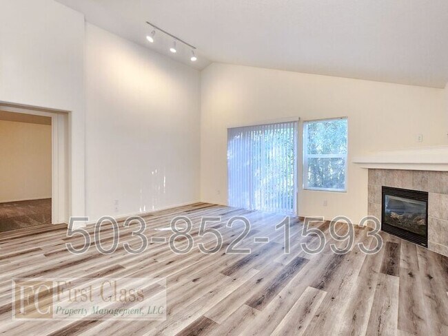 Photo - 13156 SW MENLOR Ln Apartment