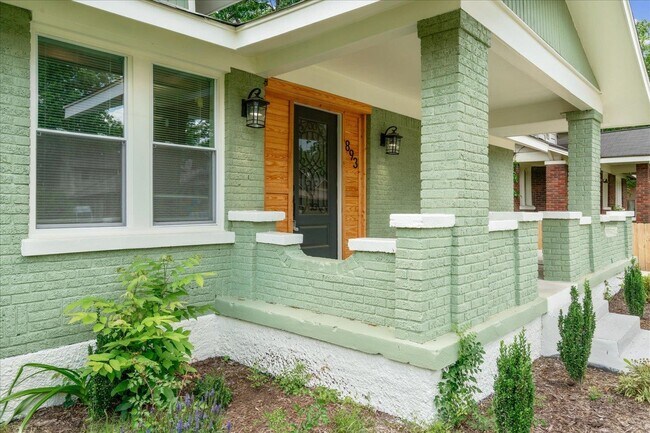 Foto del edificio - 893 N McNeil St