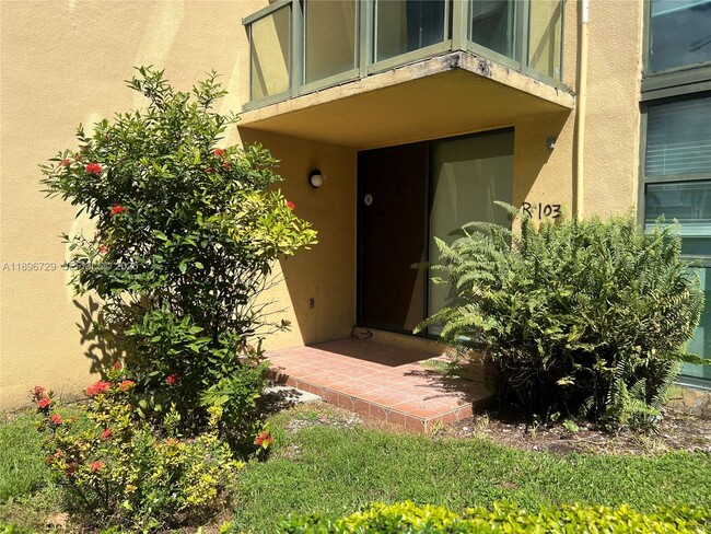 Foto del edificio - 11780 SW 18th St