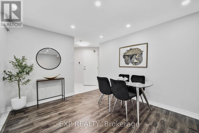 Photo du bâtiment - 7250-7250 Yonge St