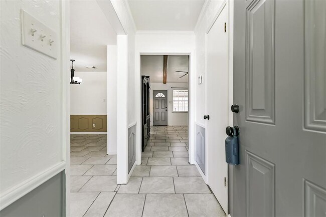 Building Photo - 8107 Springtime Ln