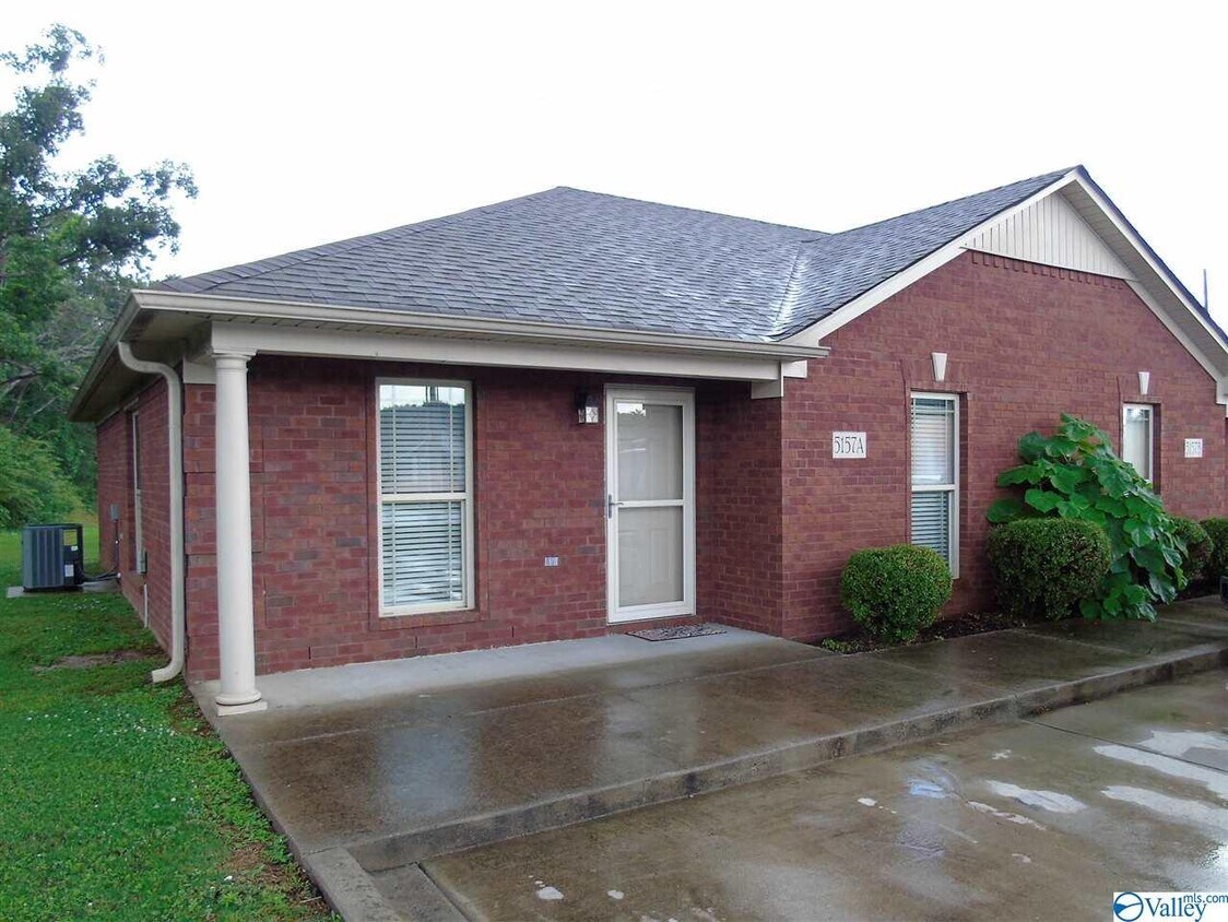 Primary Photo - 5157 Maysville Rd