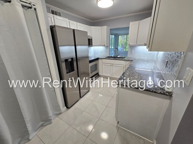 Photo - Gorgeous 2 bd/ 2bath Buckhead Condo/ Metic...