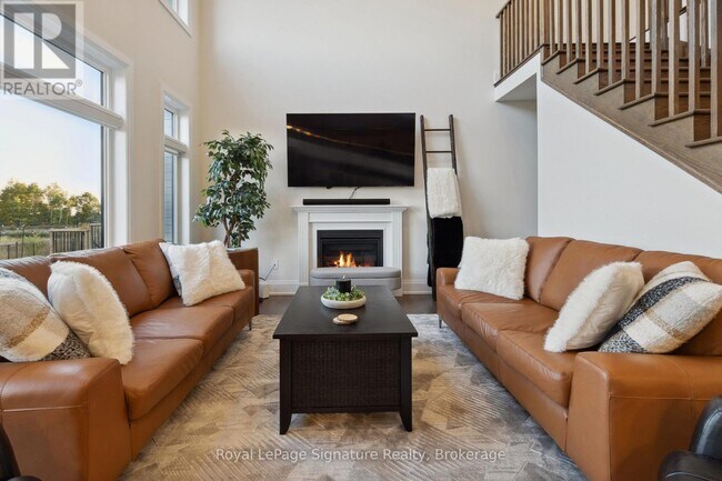 Photo du bâtiment - 156 Springside Cres