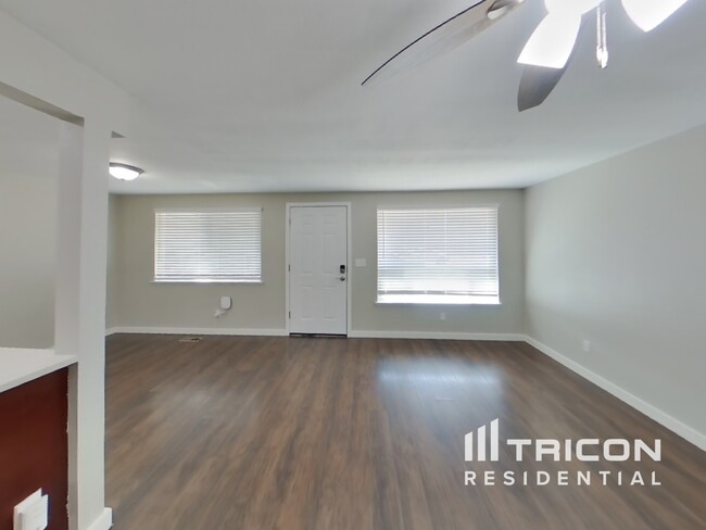 Foto del edificio - 1631 96th St S