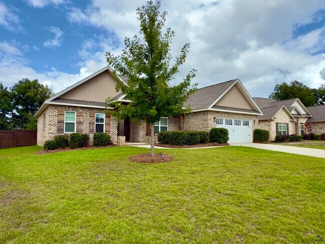 Building Photo - 408 Hawk's Nest Dr