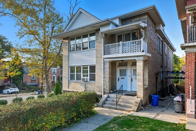 Foto del edificio - 6603-6603 Woodwell St