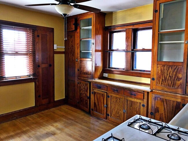 Foto del edificio - 2474 S Burrell St