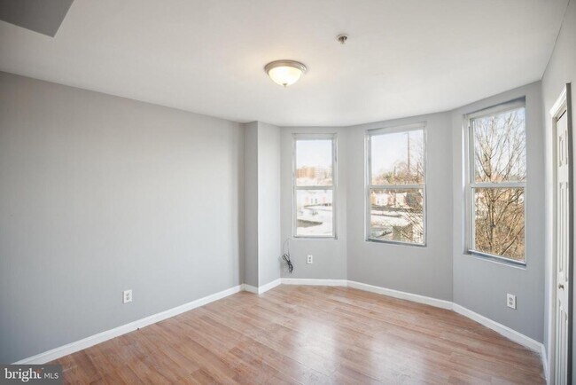 Foto del edificio - 5200 N 11th St