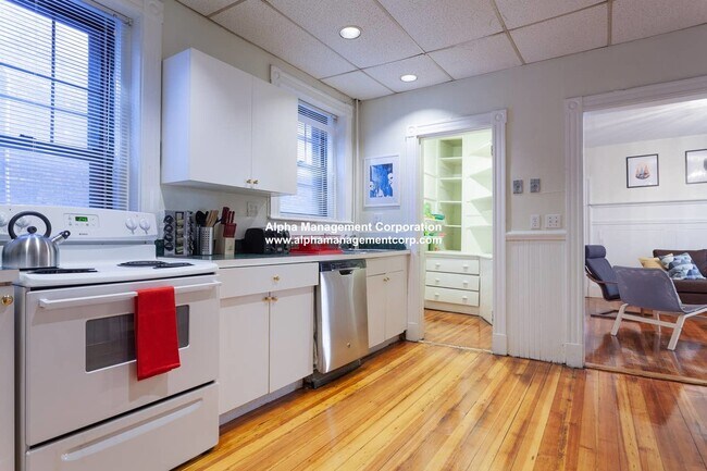 Foto del edificio - 1247 Beacon St