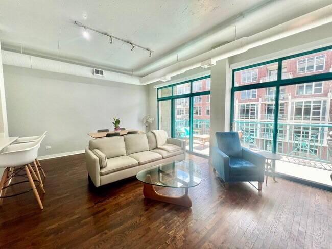 Foto del edificio - 910 W Madison St