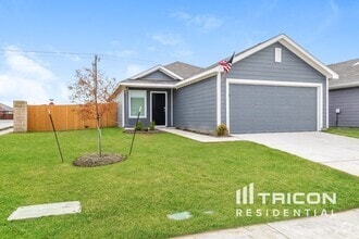 Building Photo - 6445 Middlebury Dr